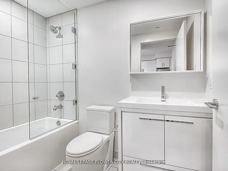 212 King William St #1011 — Photo 23