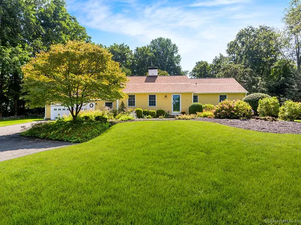 15 Dorset Lane, Brookfield, CT 06804
