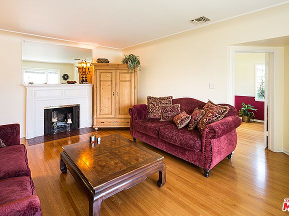 3rd image of 843 E Leslie Dr