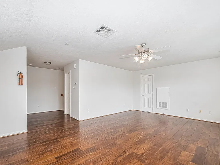 1522 Olive Park — Photo 23
