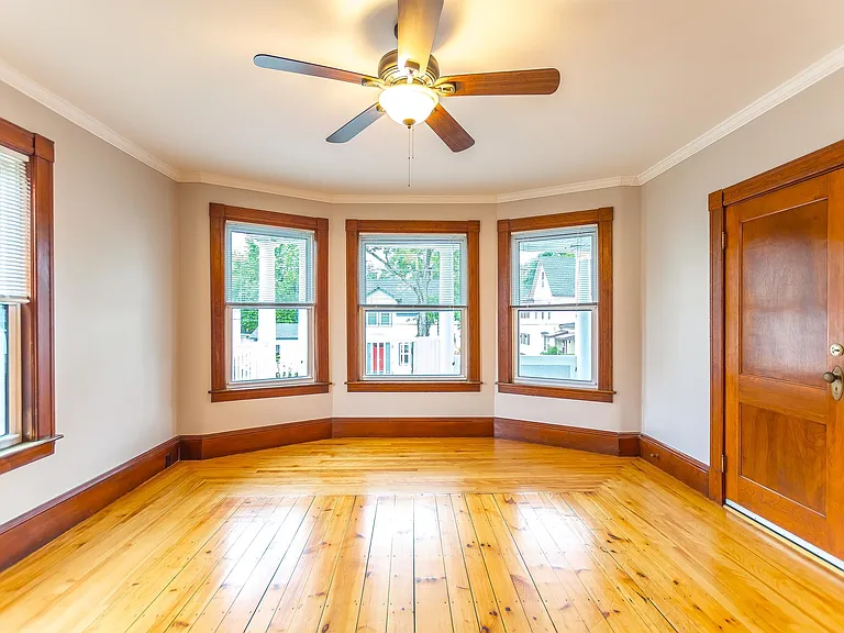 105 Ray St #1 — Photo 4