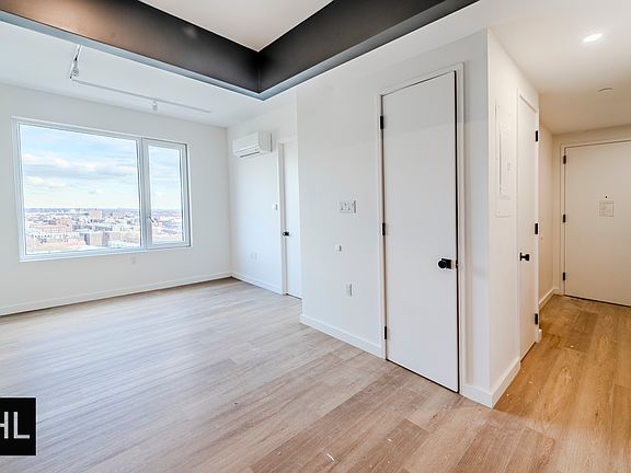 4th image of 931 Carroll St #1406