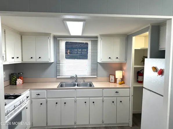 4 1/2 E Trail, Brick, NJ 08724