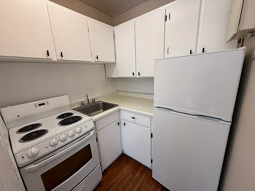 249 Pillette Rd #17 Photo 1