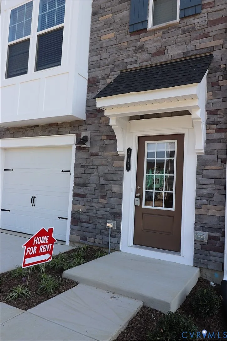 3 bed, 4.0 bath, 2138 sqft, $2,750 — Photo 3