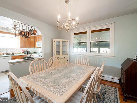 3rd image of 8504 Bassett Rd