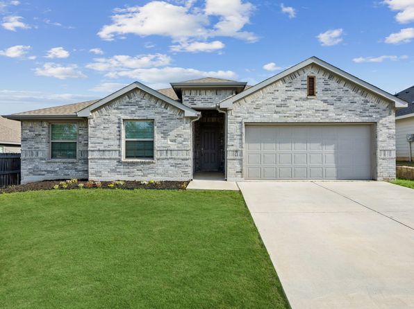 1401 Black Oak Dr