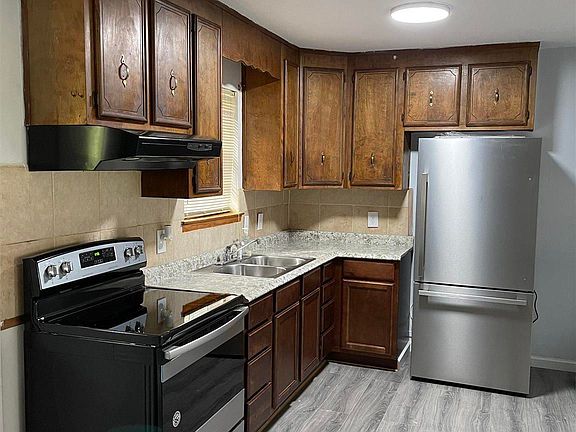 3rd image of 6272 Ferguson Ct