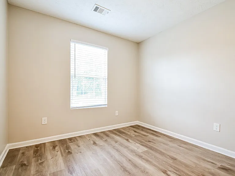 6149 Raleigh Oaks Ct — Photo 14