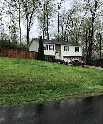 3rd image of 2953 Teton Dr