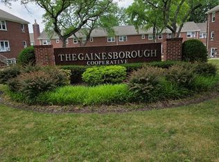 4 Gainsborough Ter #1B, River Edge, NJ 07661
