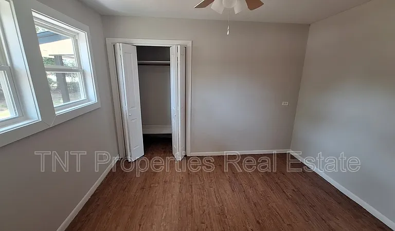 1618 Willow St — Photo 11