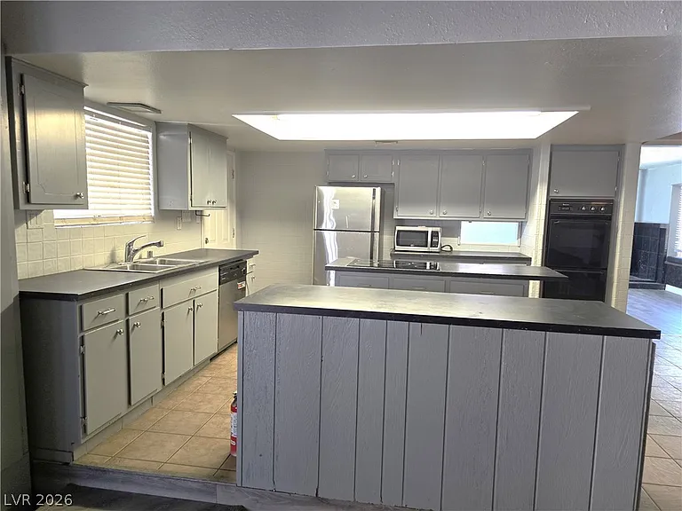 5805 Trent Ave — Photo 9