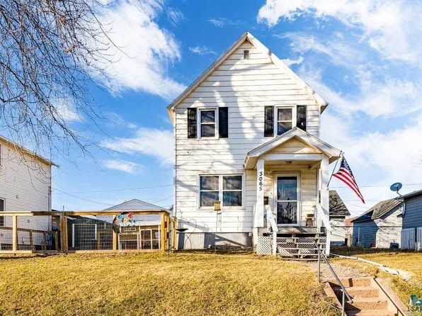 3065 Chestnut St, Duluth, MN 55806