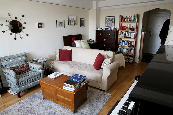 Rented by NextStopNY | media 25