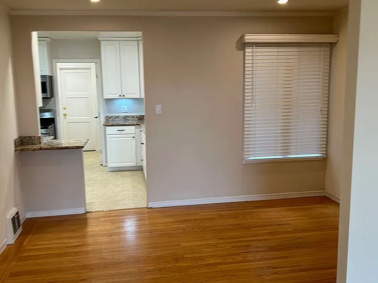 2433 Larkin St #1 — Photo 11