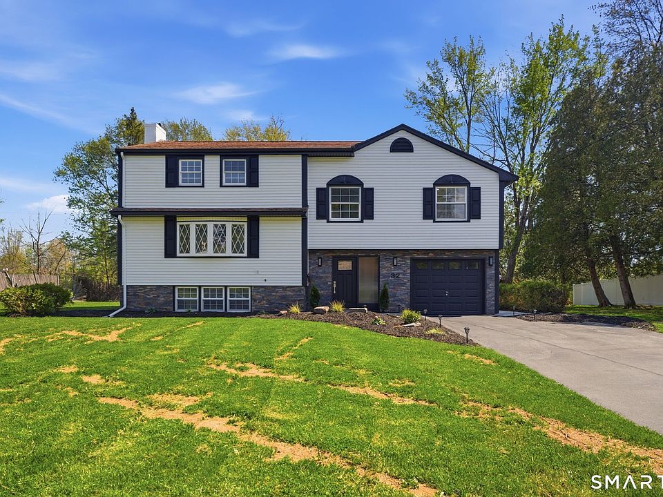 1st image of 32 Brentwood Drive