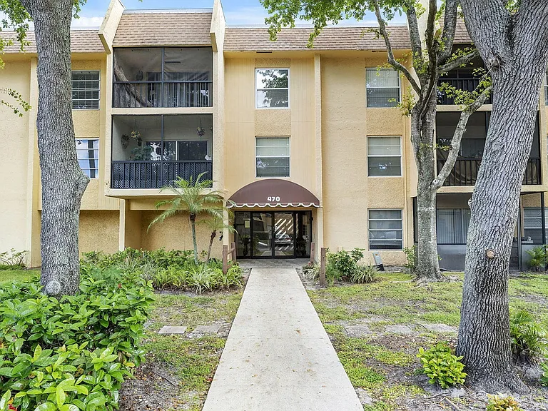 470 NW 20th St #3070 — Photo 22
