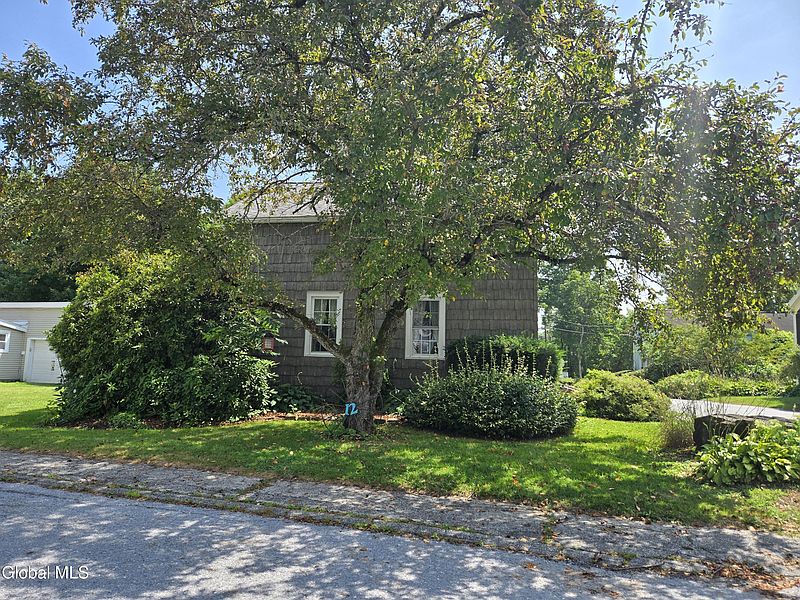 3rd image of 12 McCaffrey Street