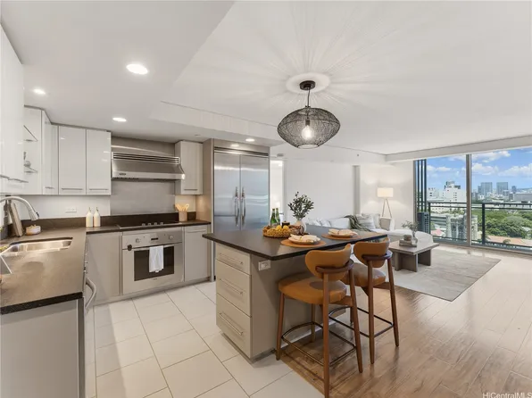 1200 Queen Emma St APT 1406, Honolulu, HI 96813