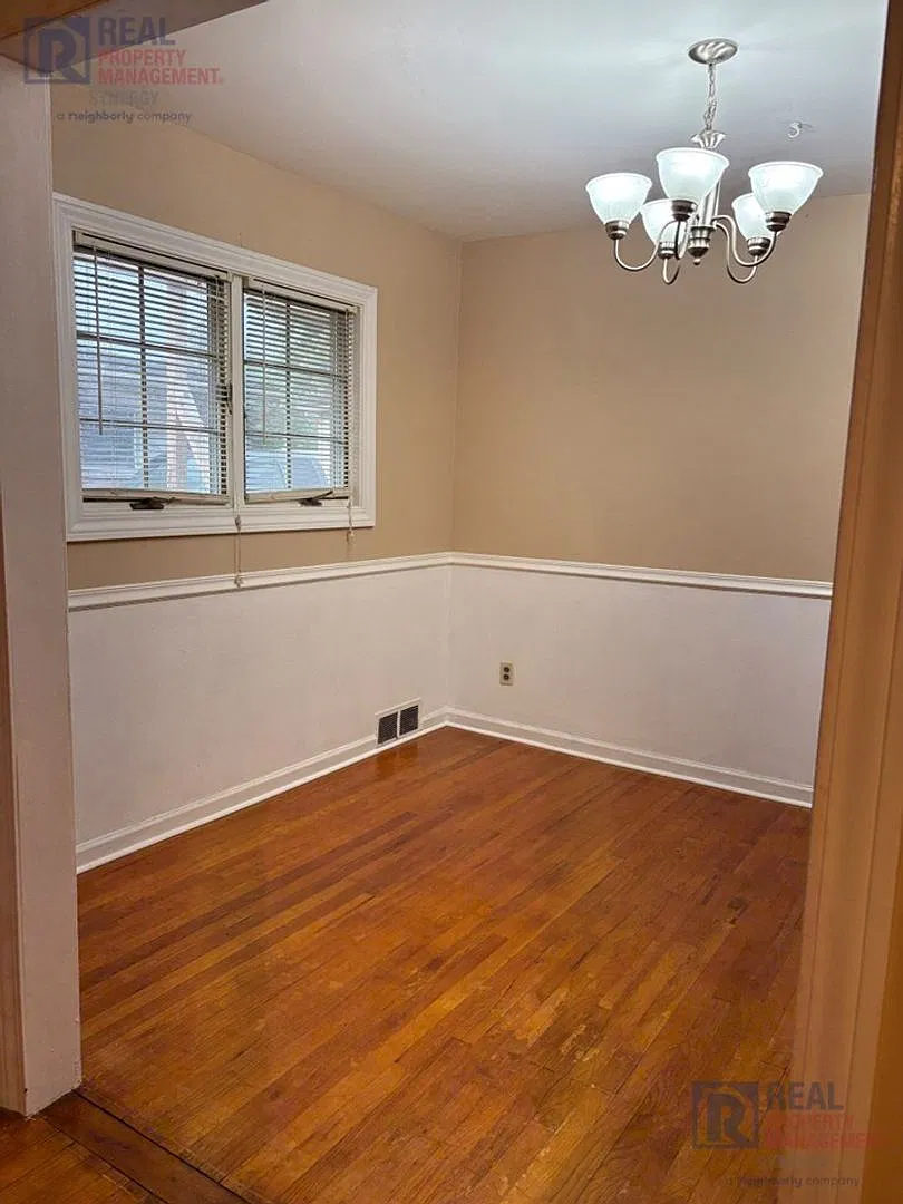 Cozy Single Family Home — Photo 4