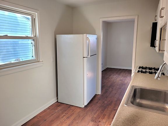 3rd image of 4584 Saint Margaret Ln