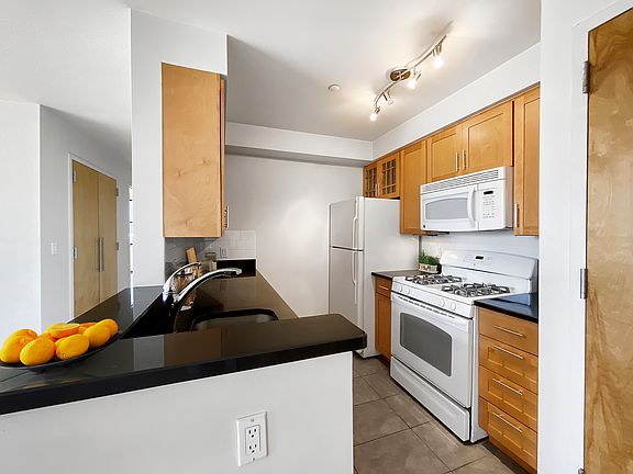 2nd image of 3 E 115th St APT 7C
