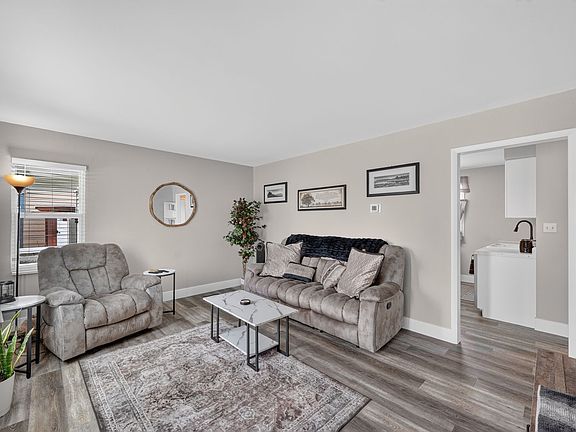 5th image of 173 N Talbot Dr
