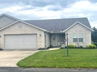 1102 Evergreen Dr NW, Strasburg, OH 44680