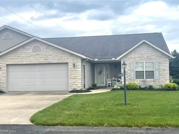 1102 Evergreen Dr NW, Strasburg, OH 44680