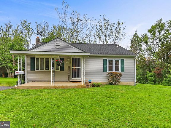 2nd image of 2715 Cullum Rd