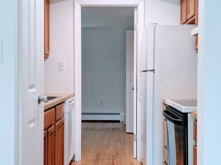 1002 Cocheco Ct — Photo 4