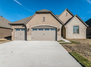 49710 Bingham Ln, Macomb, MI 48044