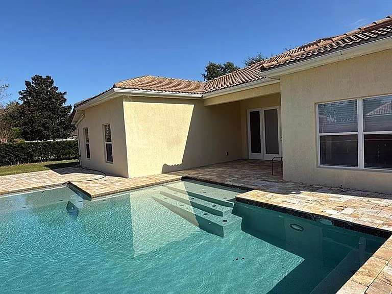 1351 Glenwick Dr — Photo 4