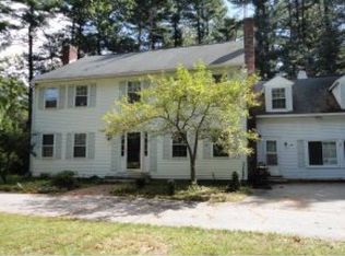 18 Middle Dunstable Rd, Nashua, NH 03062