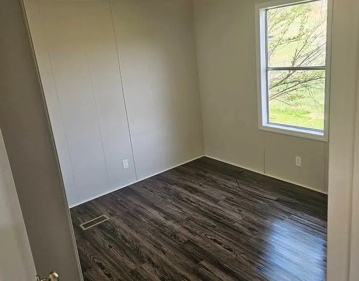 926 Watts Creek Rd — Photo 1