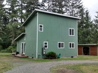 3121 E Grapeview Loop Rd, Grapeview, WA 98546