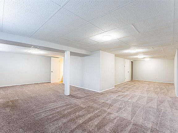 5th image of 6817 Thurston Ave