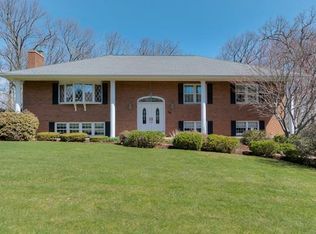 30 Whisper Dr, Worcester, MA 01609