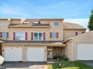 216 Parkview Dr, Souderton, PA 18964