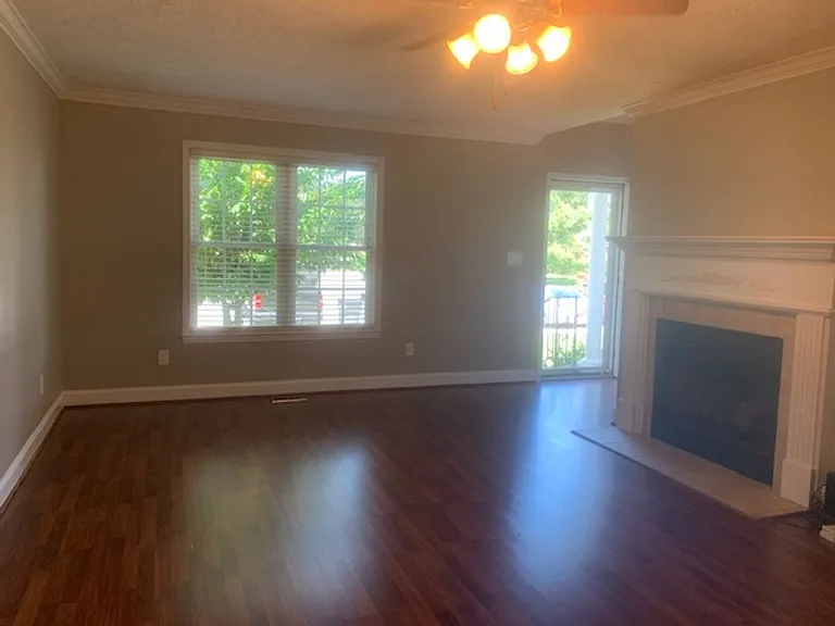 670 Amberdale West Cir — Photo 16