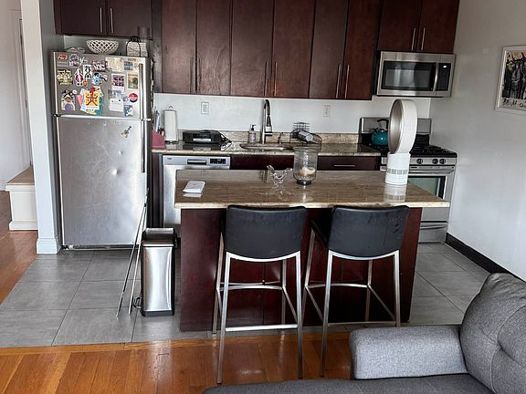 3rd image of 26-27 30th St #3R