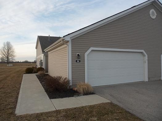 1st image of 52 Ellington Commons Ln