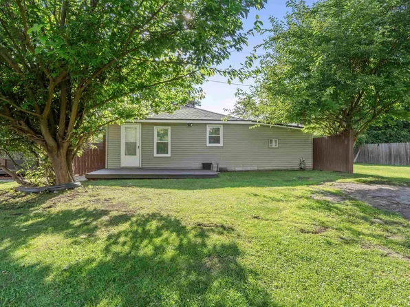 6368 Loraine St, Romulus, MI 48174