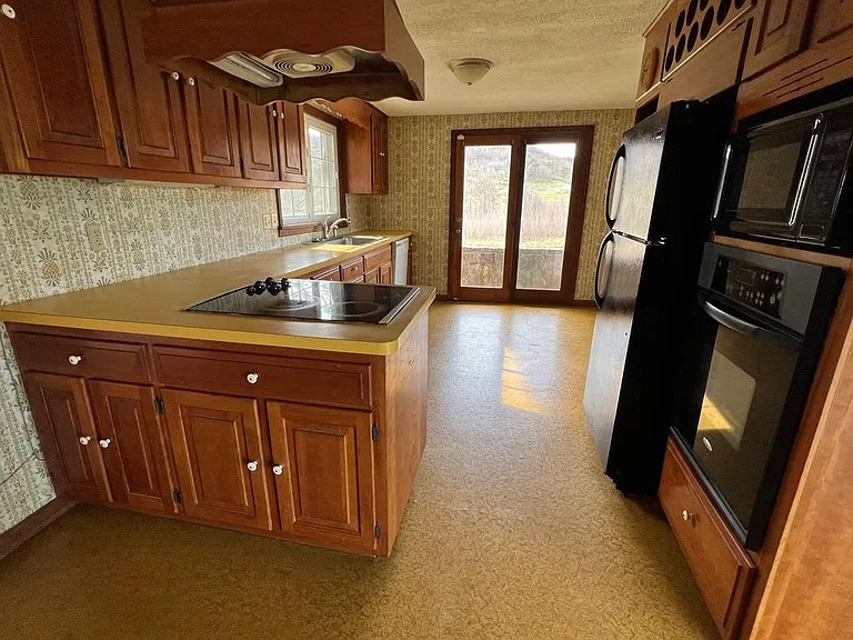1183 Halfmoon Valley Rd — Photo 17