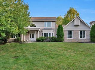 2212 Glencoe Summit Ct, Ballwin, MO 63011