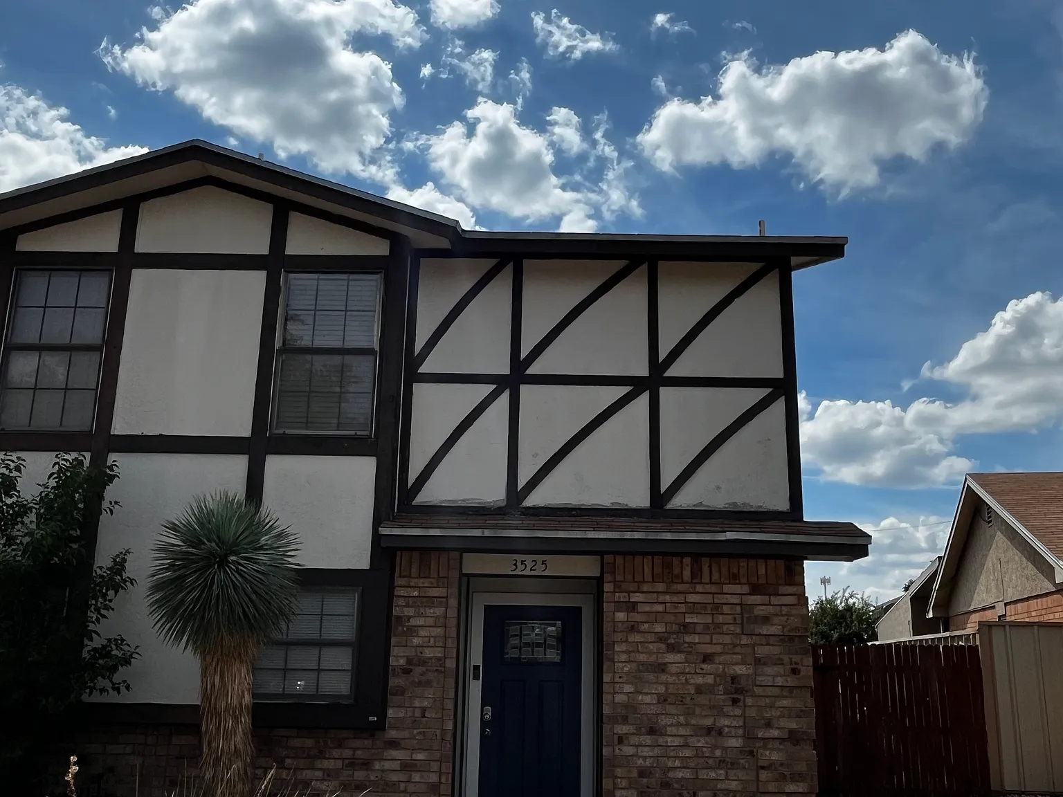 2 bed, 1.5 bath, 1102 sqft, $1,500 — Photo 1