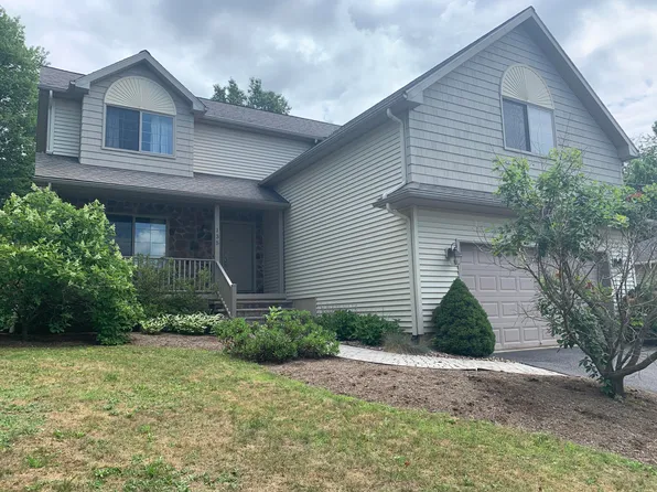 135 Lincoln St, Dallas, PA 18612