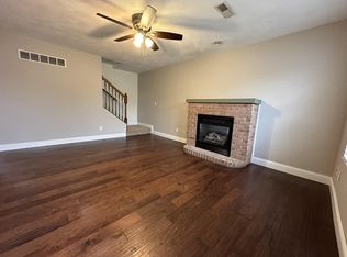 917 Natasha Cir #B, O Fallon, IL 62269