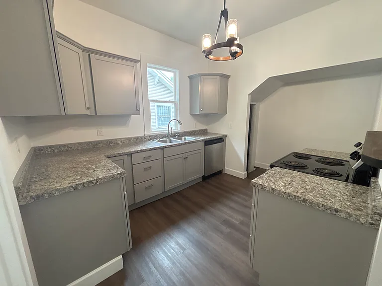 109 E St NW — Photo 13
